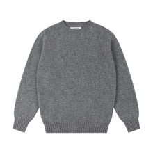 GREY SHETLAND CREW NECK SWEATER