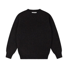 BLACK SHETLAND CREW NECK SWEATER