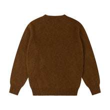 WALNUT BROWN SHETLAND CREW NECK SWEATER